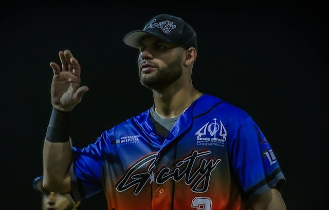 Pelota Doble A: Rafael Sánchez sigue como líder de bateo por tercera semana consecutiva