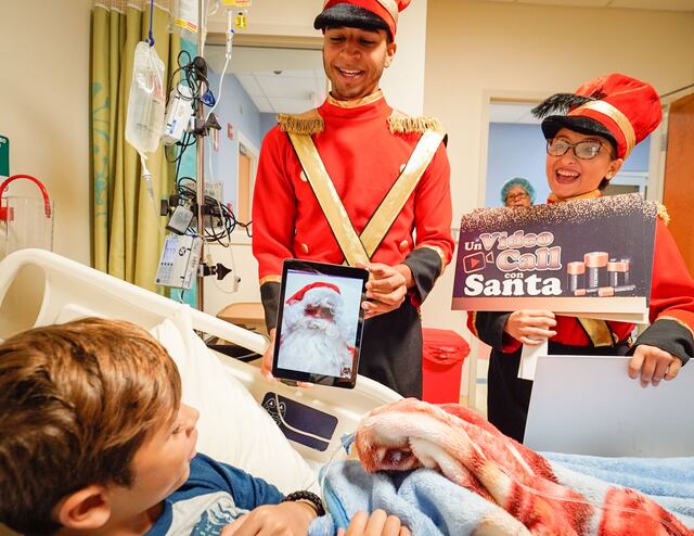 Gracias a Duracell, los niños del Hospital San Jorge se conectan con Santa,   a través de un  “video call”