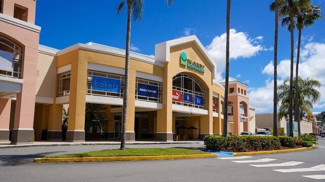 Tiendas Capri anuncia el cierre de uno de sus establecimientos
