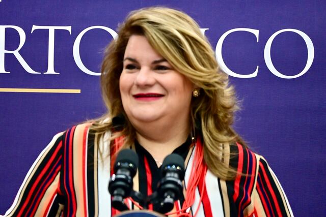 Gobernadora defiende decisión de entregar información de inmigrantes a los federales