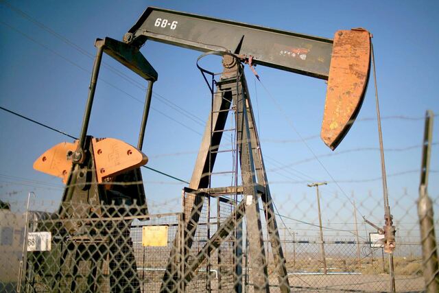 El crudo Texas supera los 112 dólares y rompe la tendencia histórica frente al Brent