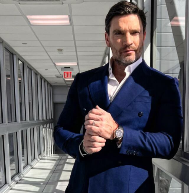 “Bebé en camino”: Julián Gil revela que se convertirá en abuelo