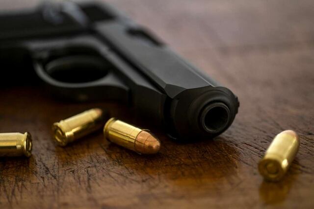 Policía investiga muerte violenta de un hombre de 25 años en Vega Alta