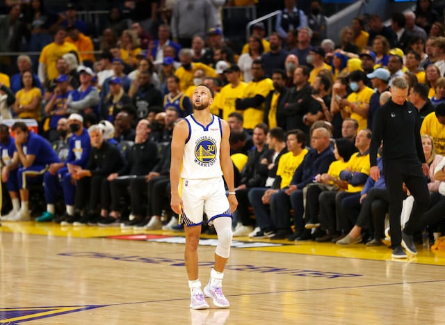 Explosión ofensiva de los Warriors empata la final de la NBA