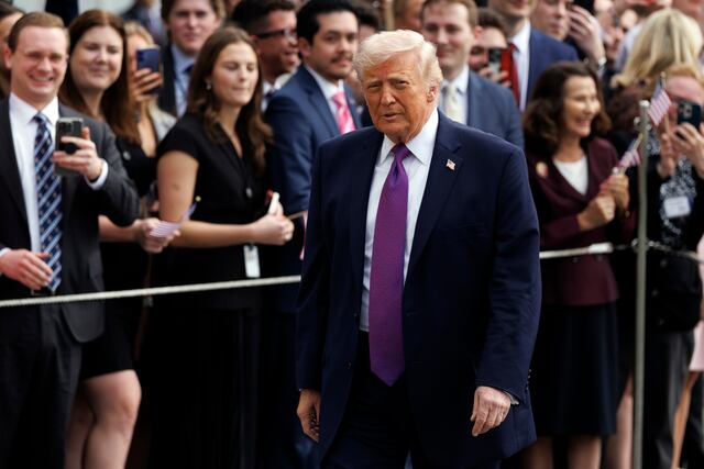 Donald Trump dice que la guerra contra Irán “está ganada” pero sugiere que continuará la ofensiva