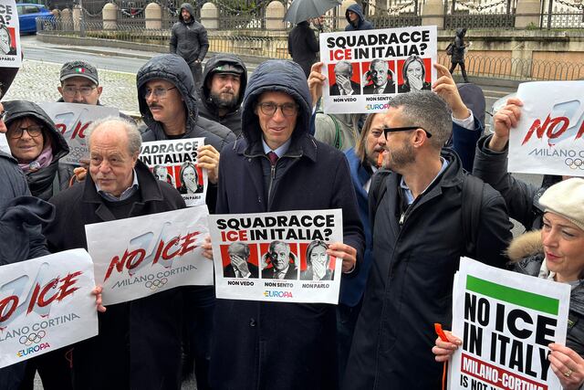 Protestan en Roma contra la participación del ICE en los Juegos Olímpicos de Milán-Cortina 2026
