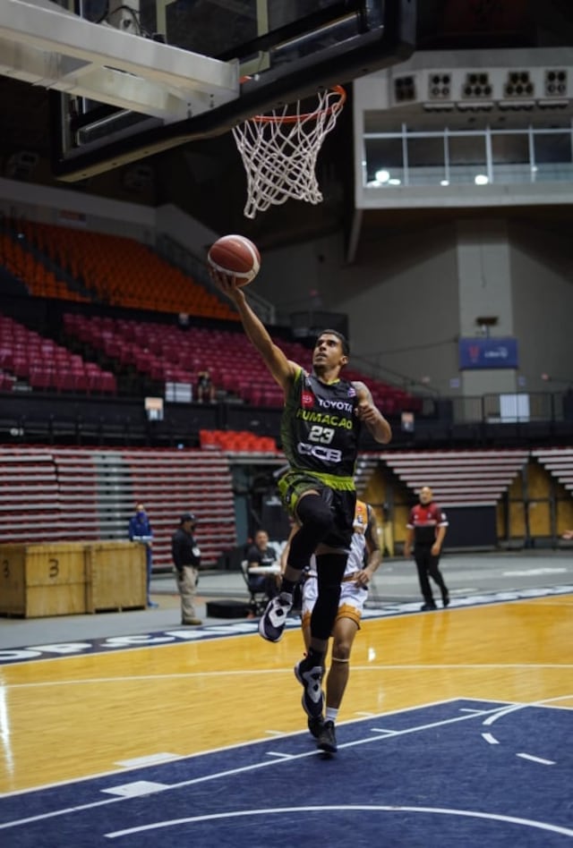 Humacao hace historia al derrotar a los invictos Capitalinos de San Juan en la Liga de Baloncesto Puertorriqueña