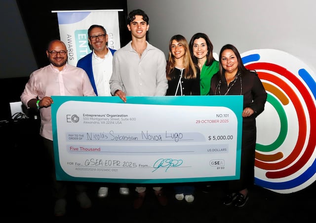 Joven emprendedor triunfa en la competencia empresarial Global Student Entrepreneur Awards de EO Puerto Rico
