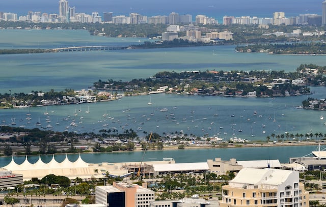 Playas de Miami Beach cerrarán más temprano