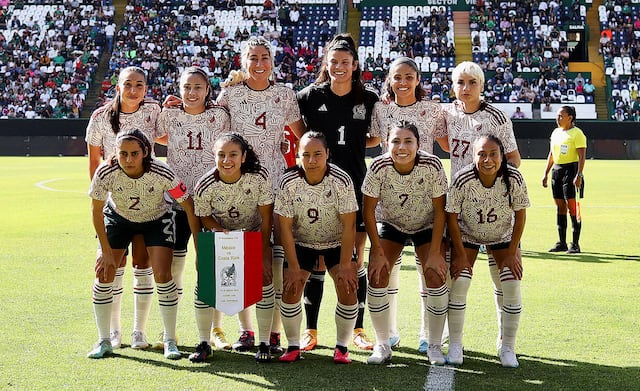 Seleccionador de México elogia el crecimiento del fútbol femenino de Puerto Rico