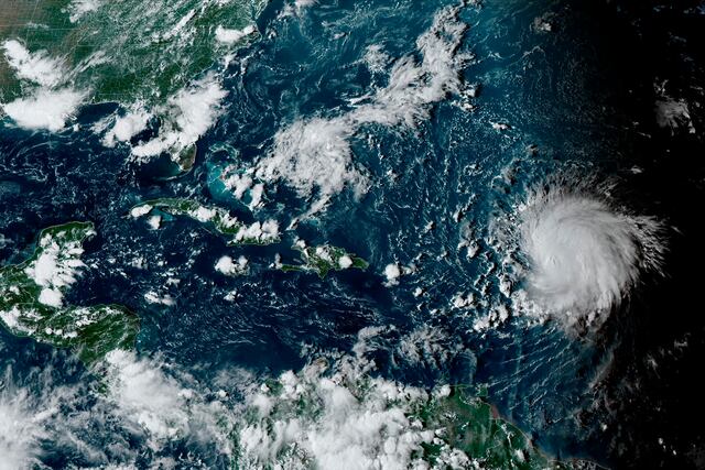 Huracán Lee vira al norte y pasará cerca de Bermudas hacia el Atlántico canadiense