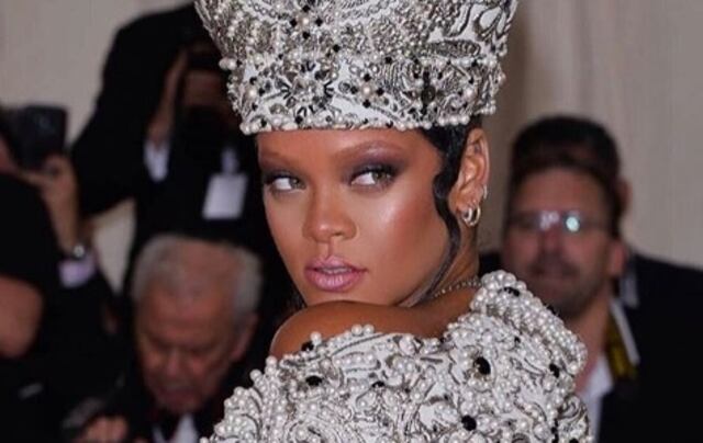 Horror entra a la casa de Rihanna porque "quería tener sexo con ella"