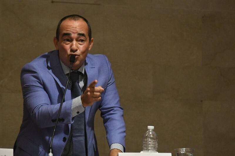 El senador Eliezer Molina cuestiona al designado secretario de Recursos Naturales, Waldemar Quiles.