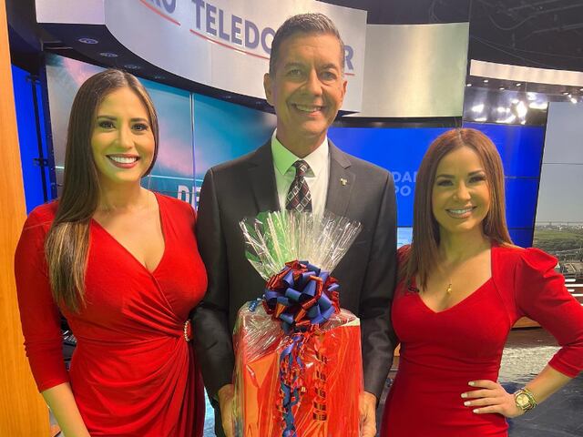 Meteorólogas de Telemundo dedican emotivos mensajes a su maestro Roberto Cortés