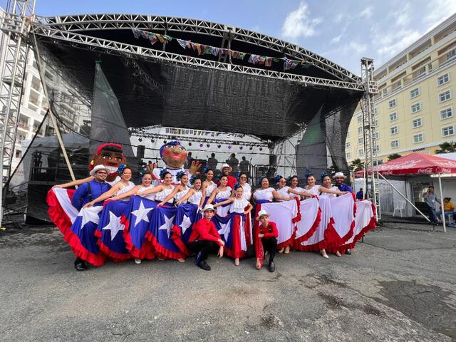 Exitosa participación de la Comparsa de Talentos Nacional Puertorriqueña de San Juan en el cierre de la histórica Regata