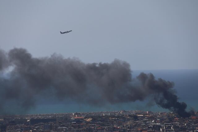 Israel intensifica ataques contra Hizbulá en Líbano con bombardeos en Beirut y el valle de la Becá