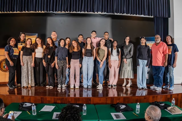 Inicia semifinal de la competencia estudiantil ‘Poetry Out Loud’ del Instituto de Cultura Puertorriqueña