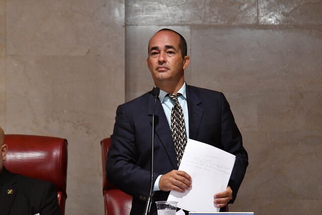 Eliezer Molina exige trato equitativo a secretario de Hacienda tras controversia de planillas de Ferraiouli