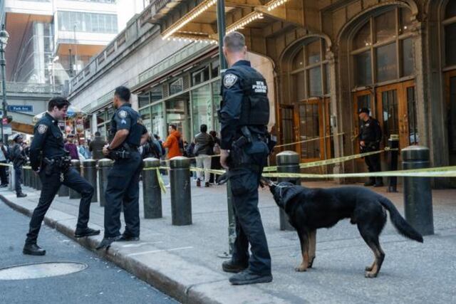 Policía mata a un hombre que apuñaló con un machete a varias personas en el metro de Nueva York