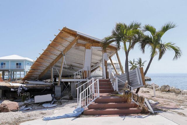 Seis personas mueren en un asilo de Florida sin luz tras el paso de Irma