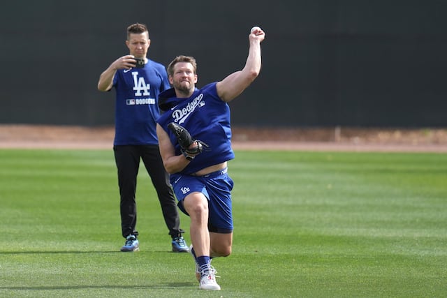 Clayton Kershaw firma por $7.5 millones y un año para seguir con los Dodgers