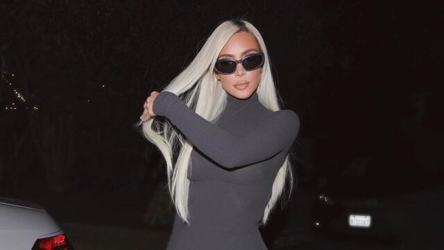 ¡Luce irreconocible! Kim Kardashian posa con el pelo rapado