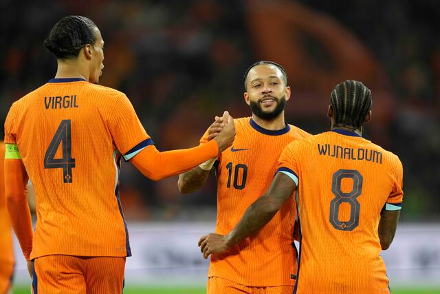 Holanda derrota a Escocia en partido amistoso