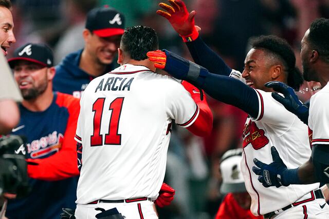 Arcia suena jonrón en la 9na y Bravos se imponen a Boston