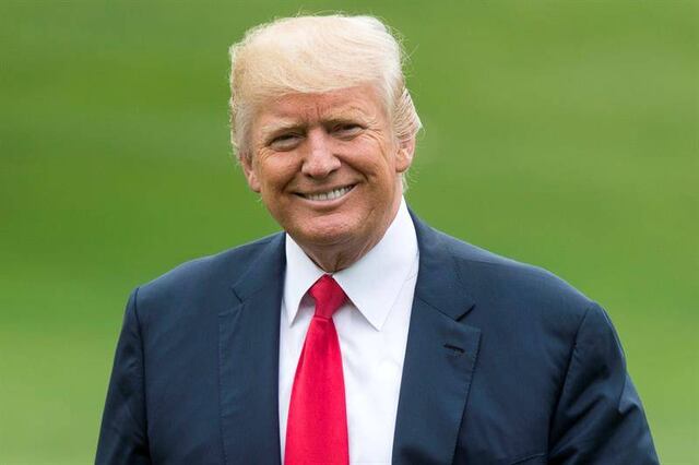 Trump comparte un meme tapando a Obama: "El mejor eclipse de la historia"