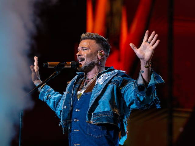 Pedro Capó estrena el video oficial de “Divina”