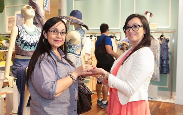 Celebran día de las madres con Baileys en BCBG MAX AZRIA