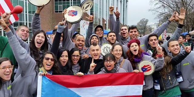 Reciben como héroes a estudiantes del RUM por premios ASCE