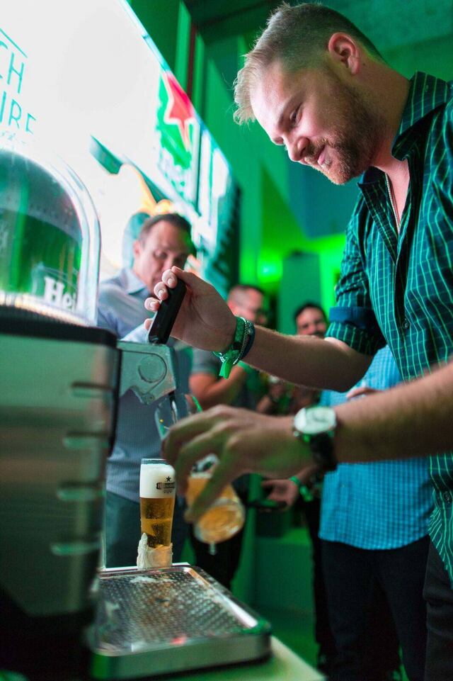 Heineken presenta sistema de servido de cerveza de barril BLADE
