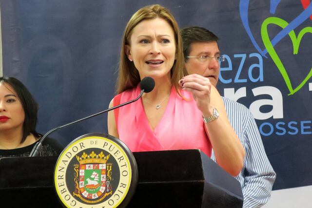 Más de 20 escuelas siguen sin abrir por paso de huracán Irma