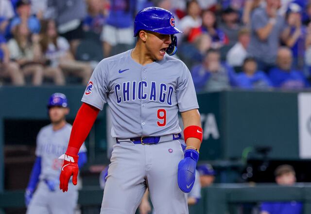 Ian Happ, con cuatro imparables, lidera a Cachorros en triunfo de 9-5 ante Rangers