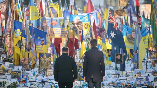 Zelenski eleva a 55,000 los soldados ucranianos muertos y advierte que Putin “invadirá Europa” si no es detenido