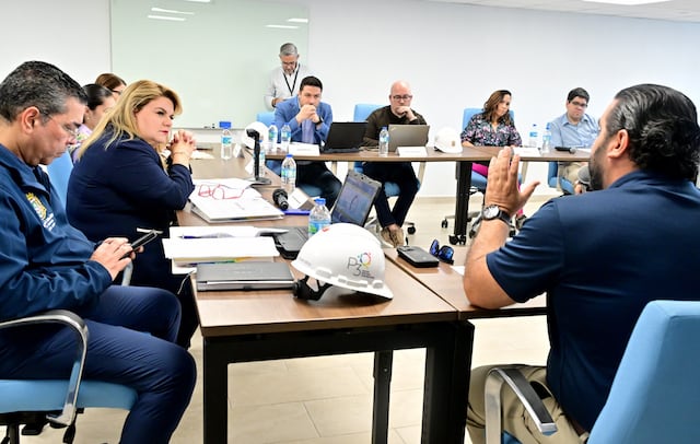 Gobernadora reúne a líderes del sector energético para acelerar la interconexión de nuevos proyectos eléctricos