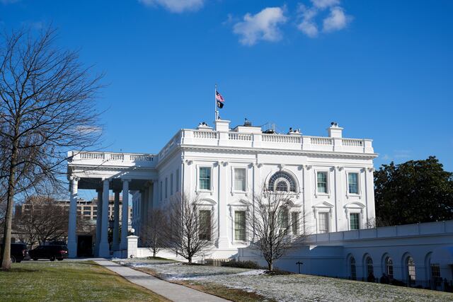 22 estados demandan al gobierno de Trump por recortes en investigación médica