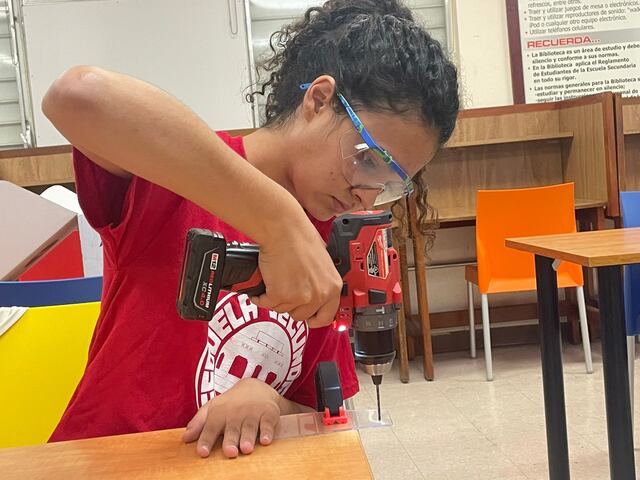 Estudiantes puertorriqueños ganan competencia de la NASA