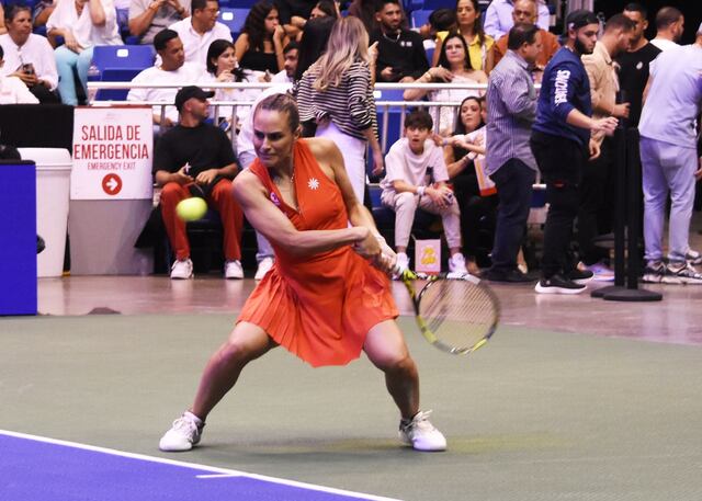 Mónica Puig sale del retiro por una noche y vence a Venus Williams en el Choliseo