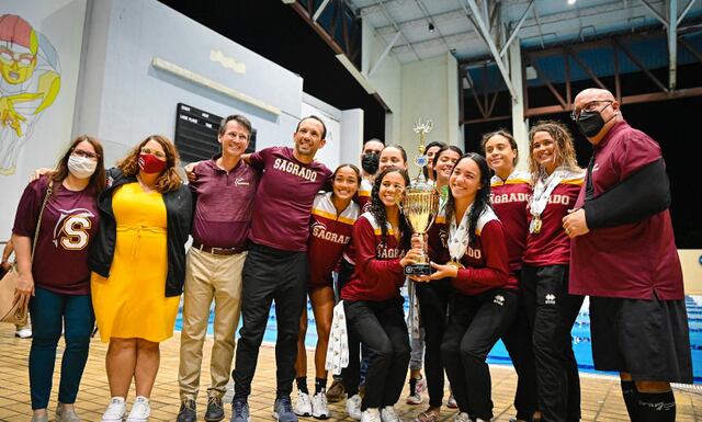 Sagrado y RUM campeones de la LAI en natación