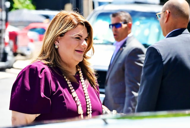 Gobernadora evalúa toda vía posible para cancelar contrato de LUMA