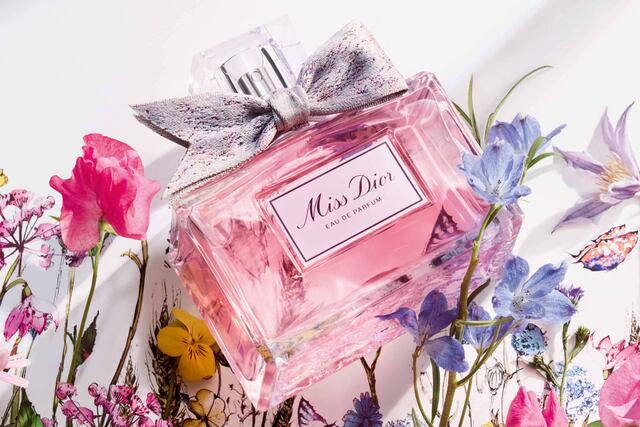 Dior marca evolución con sensual fragancia de las mil flores