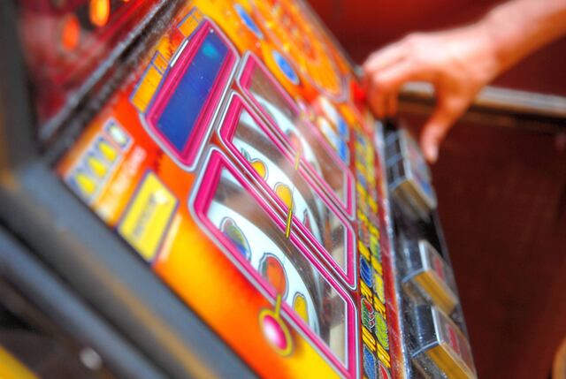 Comisión de Juegos le gana demanda a operadores de tragamonedas ilegales
