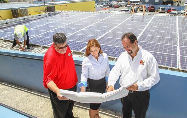 FirstBank financia sistema de energía renovable para Academia Presbiteriana en Carolina