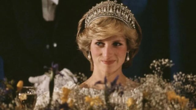 Príncipe William comparte inédita foto de Lady Di