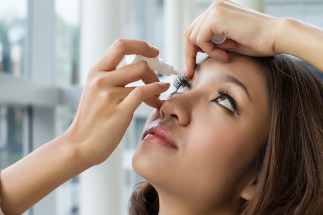 Optómetras alertan sobre gotas que provocan pérdida de visión e infecciones