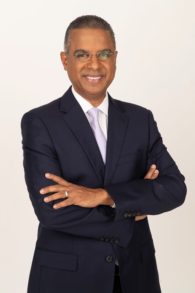 Felipe Gómez Martínez se queda como ancla de NotiCentro Fin de Semana