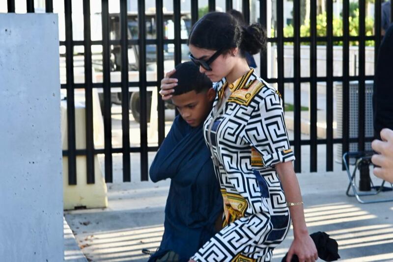 La hermana de Keishla Rodríguez al salir del tribunal.