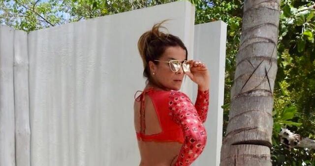 Molusco tira cizaña sobre foto de Saudy en traje de baño